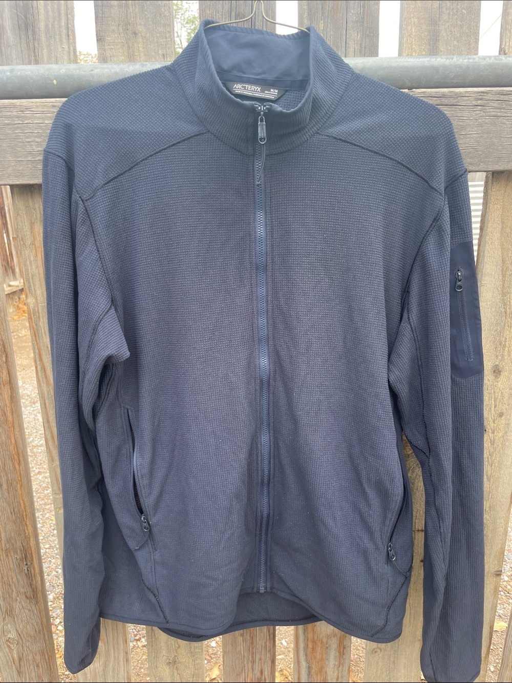 Arc'teryx Men's Medium Delta LT full zip